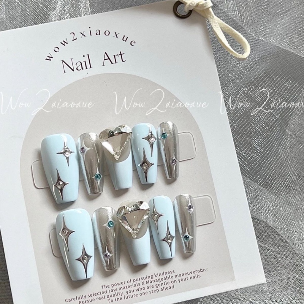 【HANDMADE】เล็บปลอม รูปหัวใจ ประดับเพชร สีเงิน ใช้ซ้ําได้ ถอดออกได้