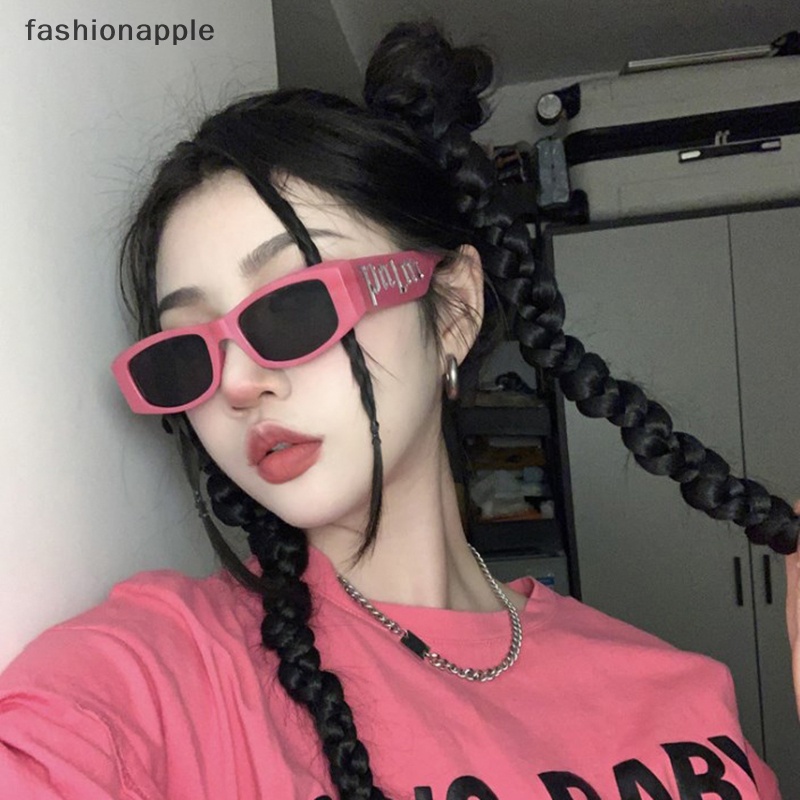 [fashionapple] แว่นตากันแดดแฟชั่น กรอบสีดํา ลายตัวอักษร สไตล์พังก์ ฮิปฮอป สําหรับผู้หญิง ผู้ชาย พร้อมส่ง