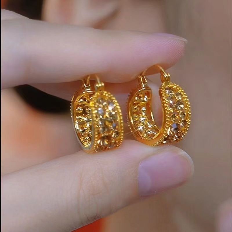Merad Full Diamond Hoop ต่างหูหญิง High-End Niche Design ต่างหูต่างหู