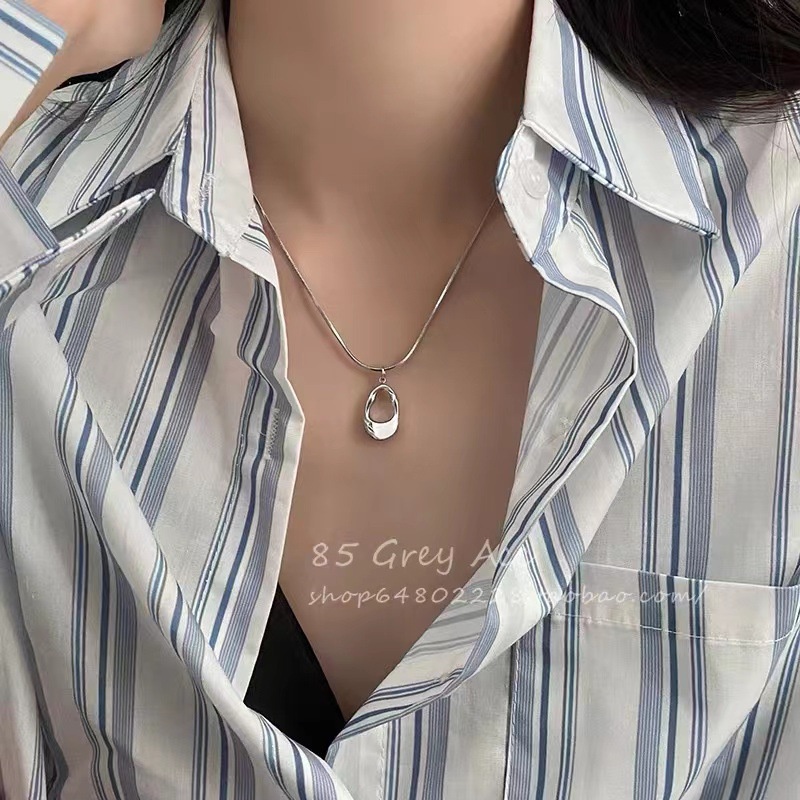 สร้อยคอโซ่ จี้วงกลม เรียบง่าย เกรดสูง เครื่องประดับแฟชั่น สําหรับผู้หญิง