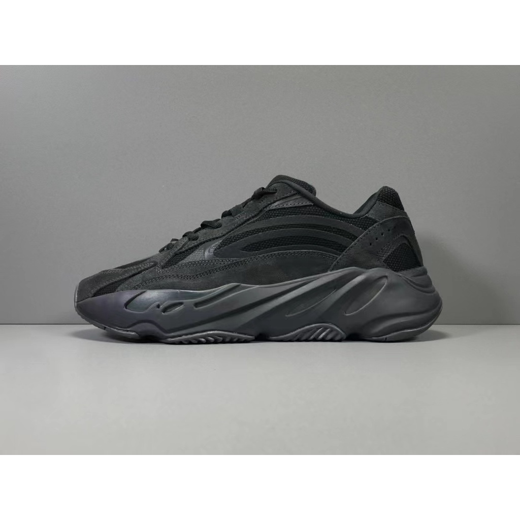 ♞Adidas 【Top Quality】YEEZY BOOST 700 V2 "VANTA" Sneakers for Men and Women