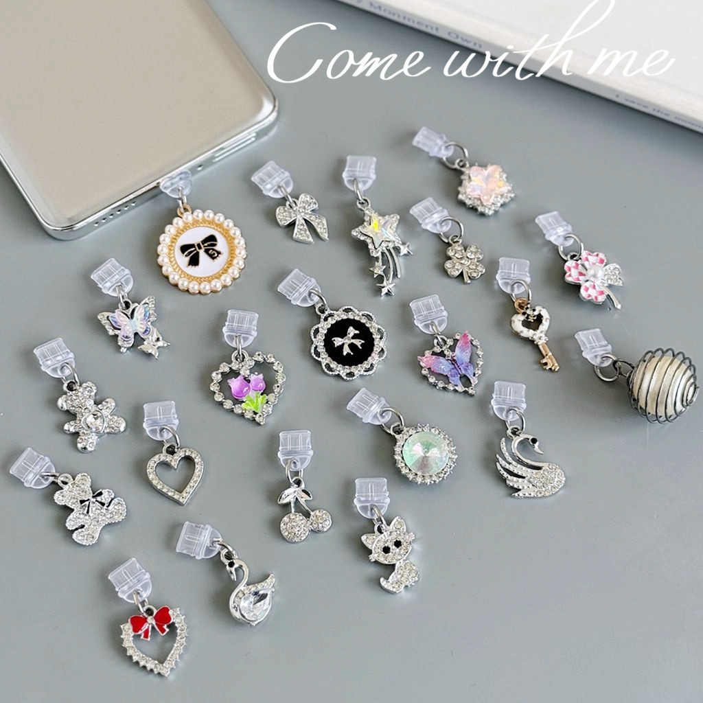 ปลั๊กฝุ่นสําหรับ iPhone Type-C หูฟังโทรศัพท์มือถือ Android หรูหรา Shining Rhinestone ผีเสื้อหมีหัวใจรักมุกออกแบบจี้อุปกรณ์เสริมชาร์จหลุมตกแต่ง