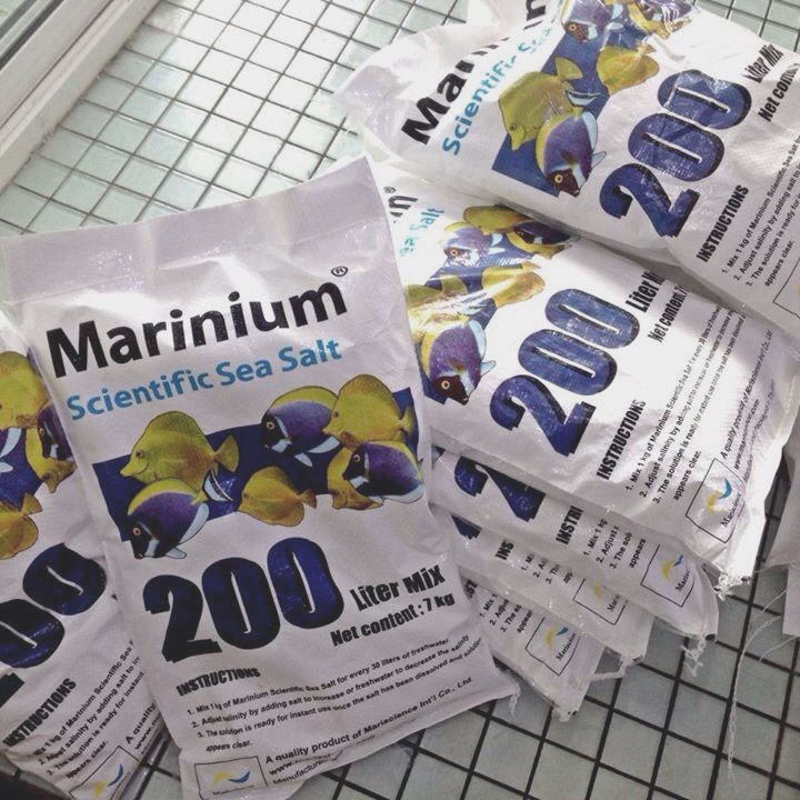 ล๊อคใหม่ล่าสุด MARINIUM Sclentific Sea Salt 7 kg. (ยกกระสอบ) เป็นเกลือสูตรที่สามารถเลี้ยงปลาทะเลทุกชนิด  เกลือทำน้ำทะเล