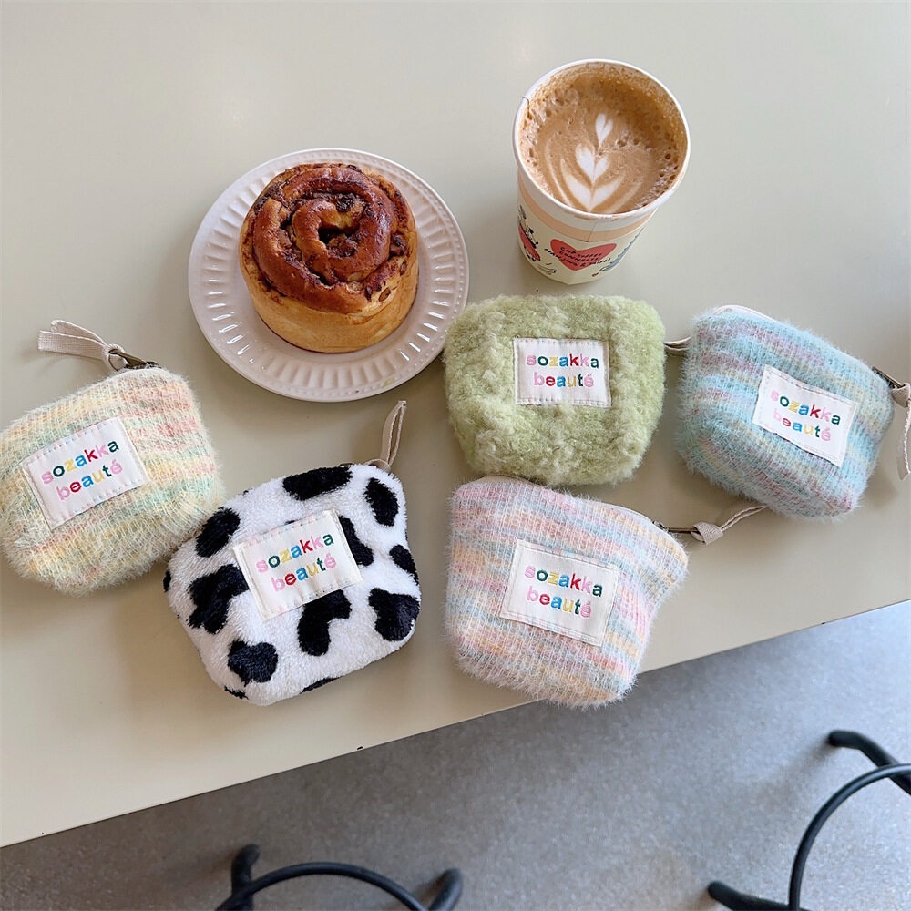 พร้อมส่ง🇹🇭 A026 กระเป๋าเครื่องสำอางขนาดเล็กผู้หญิง Plush แบบพกพากระเป๋า High-end ลิปสติกกระเป๋ากระเป๋า ขนนุ่มมาก