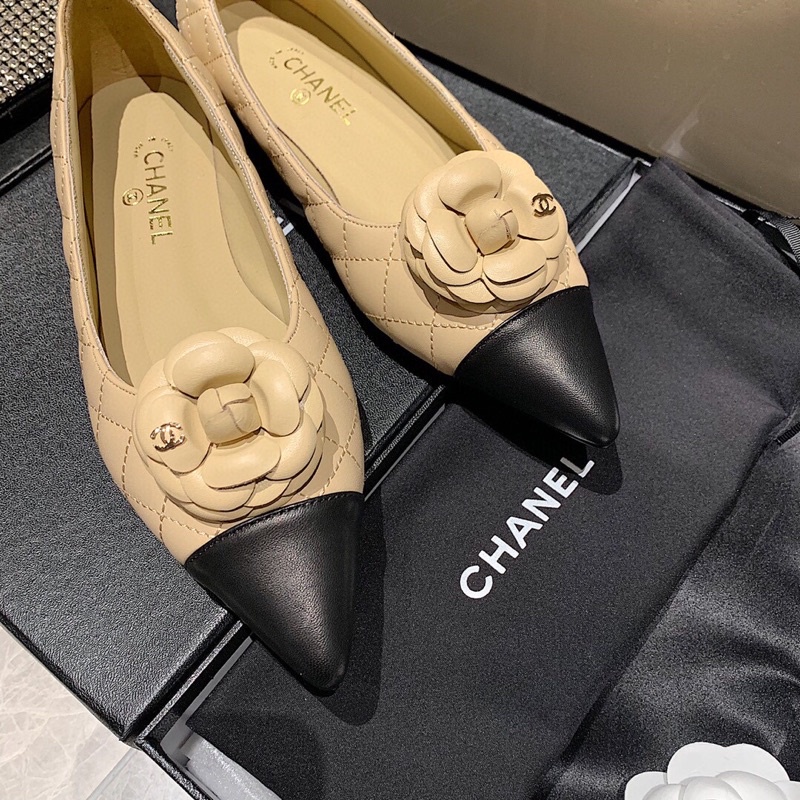 Chanel รองเท้าหนังลําลอง ส้นแบน หัวแหลม สําหรับผู้หญิง 21660