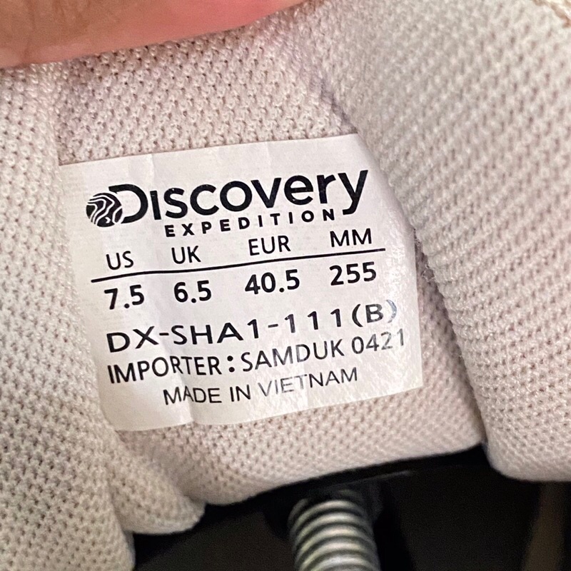 Discovery  Size : 40 รองเท้ามือสอง ของแท้  งานคัด งานสวย สภาพดี แฟชั่น