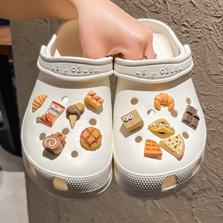 จี้รูปวาฟเฟิล ขนมปัง ทาร์ตไข่ และรองเท้า Crocs Croissant Jibits น่ารัก อุปกรณ์เสริม สําหรับตกแต่ง