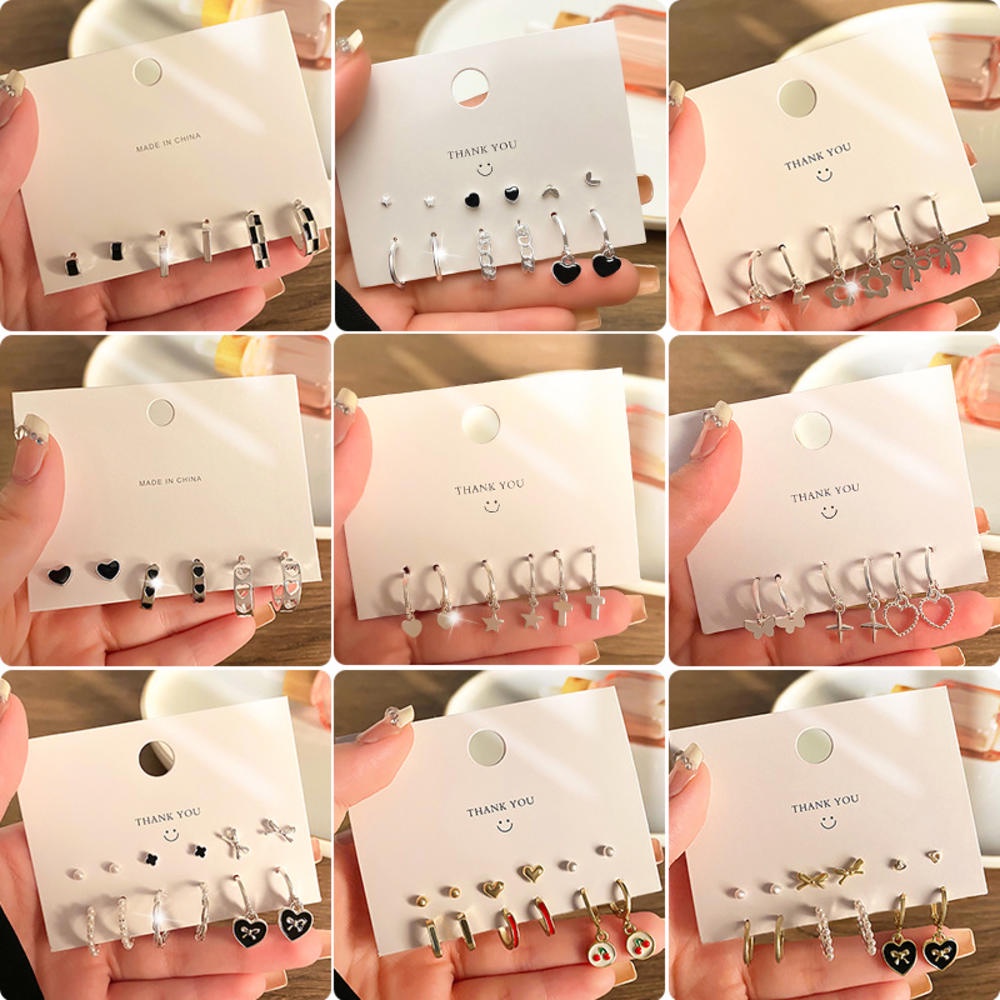 Ins แฟชั่น ที่เรียบง่าย ต่างหู ชุดสีดํา หัวใจ ดาว ต่างหู กระดุม หมี จี้โซ่ วงกลม ต่างหู ชุดของขวัญ เครื่องประดับผู้หญิง