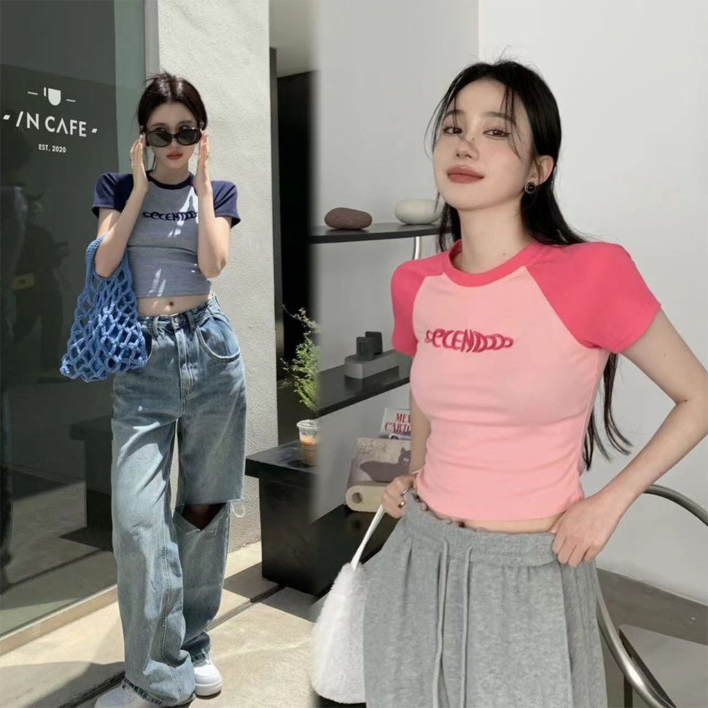 เสื้อครอปแขนสั้นพิมพ์ลายตัวอักษรสำหรับผู้หญิง ไตล์เกาหลี