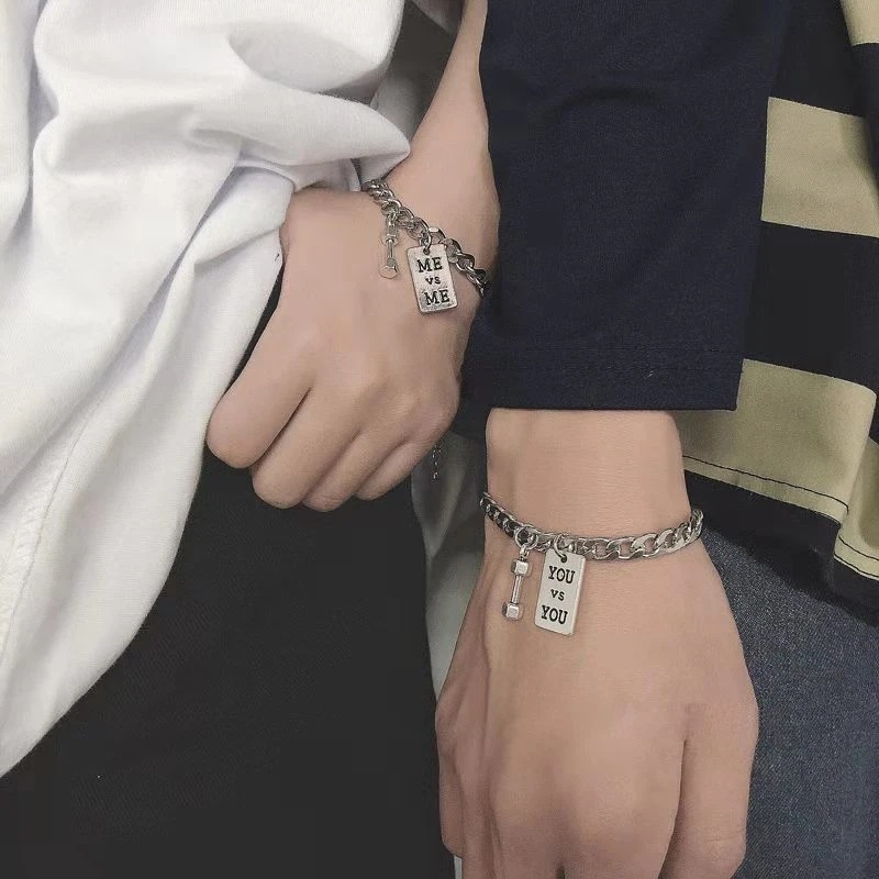 เครื่องประดับ สร้อยข้อมือ สายโซ่โลหะ จี้ดัมเบล สไตล์วินเทจ แฟชั่นคู่รัก สําหรับผู้ชาย และผู้หญิง