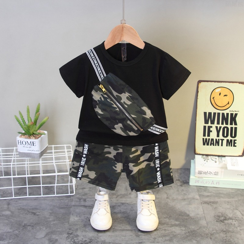 เสื้อยืดแขนสั้นลําลอง พิมพ์ลายพราง และกางเกงขาสั้น แฟชั่นฤดูร้อน สําหรับเด็กผู้ชาย