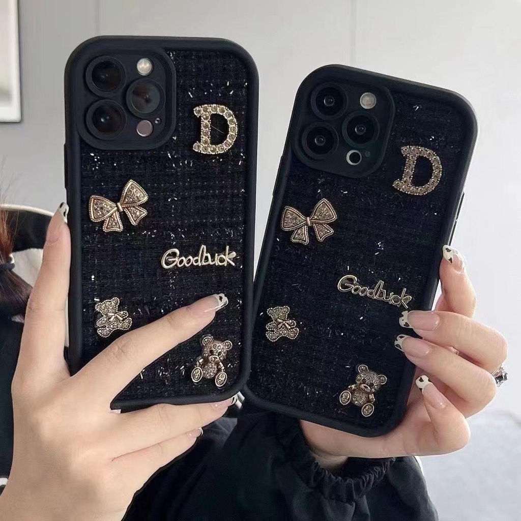 ใหม่ เคสโทรศัพท์มือถือ ผ้ากํามะหยี่ขนนิ่ม ลายหมี ประดับเพชร สไตล์มินิมอล แฟชั่นฤดูใบไม้ร่วง และฤดูหนาว สําหรับ IPhone X XR XS Max 11 12 13 14 15 Pro Max Plus