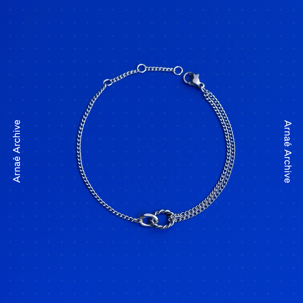 Arnaé Archive Infinity Loop Bracelet สร้อยข้อมือคู่ Unisex สแตนเลสระดับพรีเมียมป้องกันสนิม