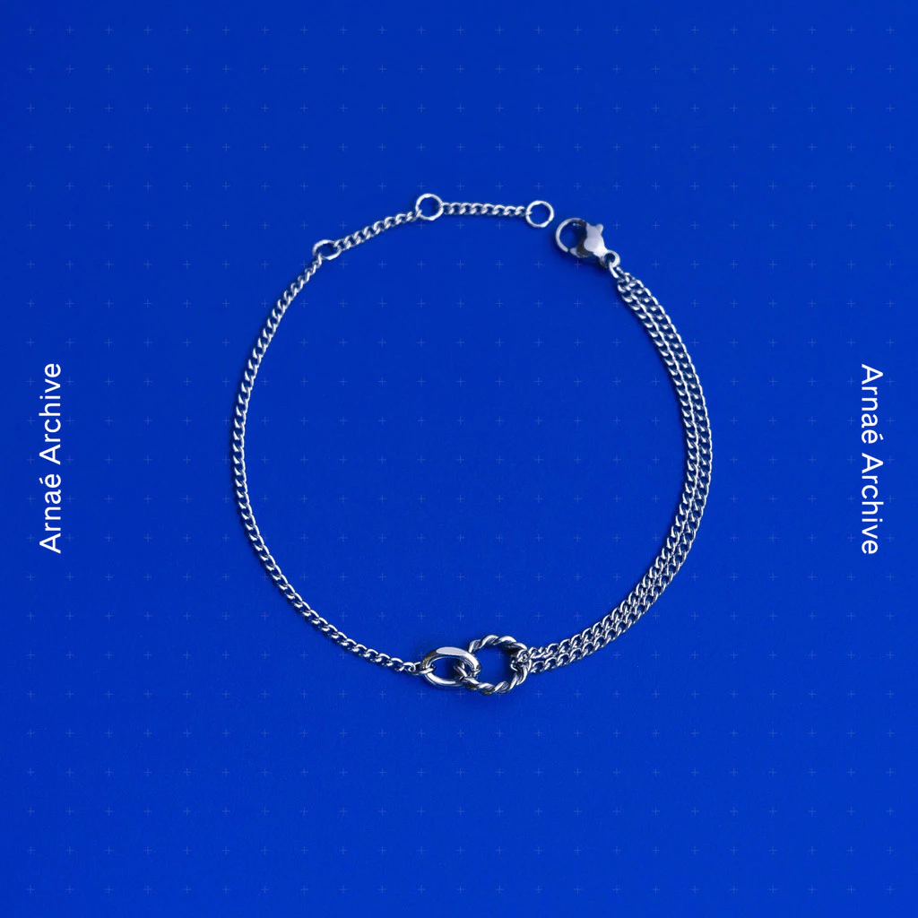 Arnaé Archive Infinity Loop Bracelet สร้อยข้อมือคู่ Unisex สแตนเลสระดับพรีเมียมป้องกันสนิม