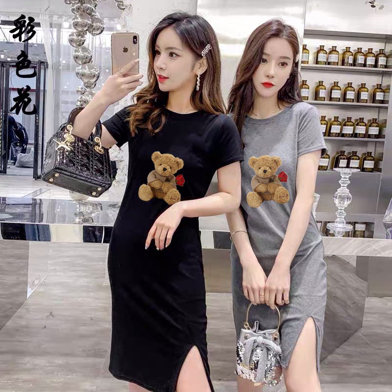 Olivia ชุดเดรสลายหมี ผ่าข้างเซ็กซี่นิดๆ ผ้านิ่มใส่สบาย พร้อมส่ง #E09