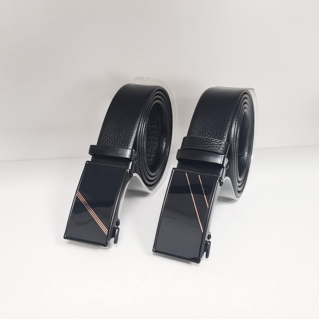 เข็มขัดหัวเข็มขัดอัตโนมัติสำหรับผู้ชาย รูปแบบหัวเข็มขัดจะถูกส่งแบบสุ่ม