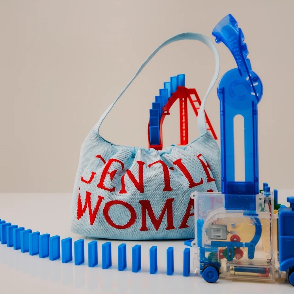 🚛🚛แท้💯GENTLEWOMAN DUMPLING BAG กระเป๋าสะพาย gentlewoman official Casual Letter Tote Bag