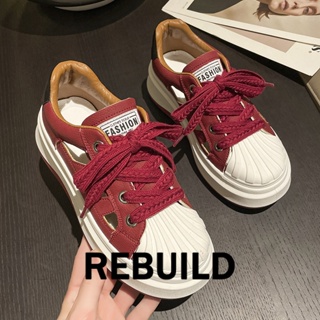 REBUILD รองเท้าผ้าใบผู้หญิง สีขาว พื้นหนา รองเท้าผ้าใบส้นสูงส้นหนา รองเท้าแฟชั่น ผูกเชือก 2023 NEW FYD23904US 36Z230906