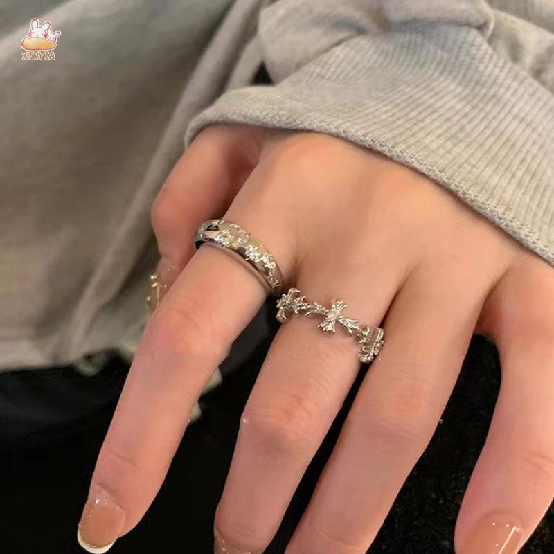 ✨✨ 1 ชิ้น เซต ชุดแหวนแฟชั่น ไม้กางเขน คริสตัล ปรับได้ เปิด แหวนเงิน สําหรับเครื่องประดับผู้หญิง【XINYIA】