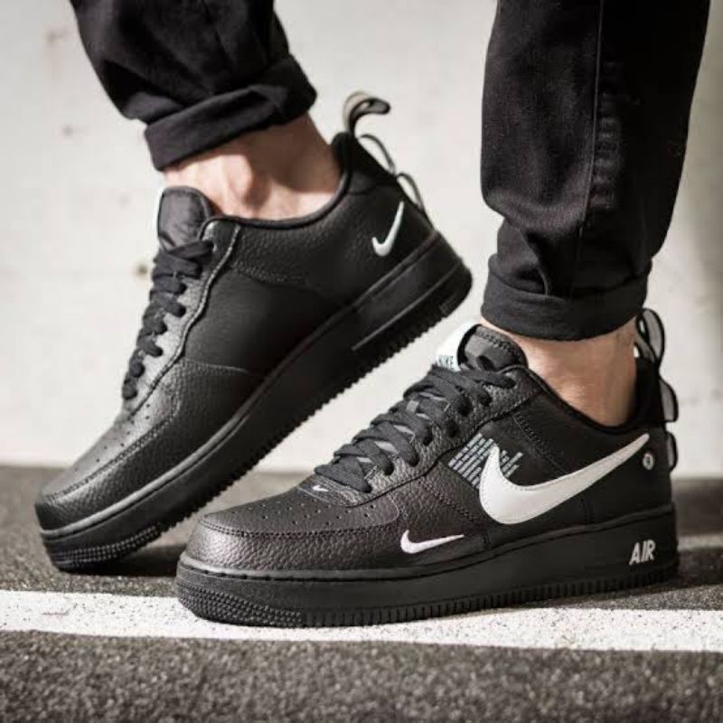 Nike Air Force 1 07 Lv8 Utility Black ใส่ได้ทั้ง ชาย หญิง แท้ ส่งฟรี รองเท้า true