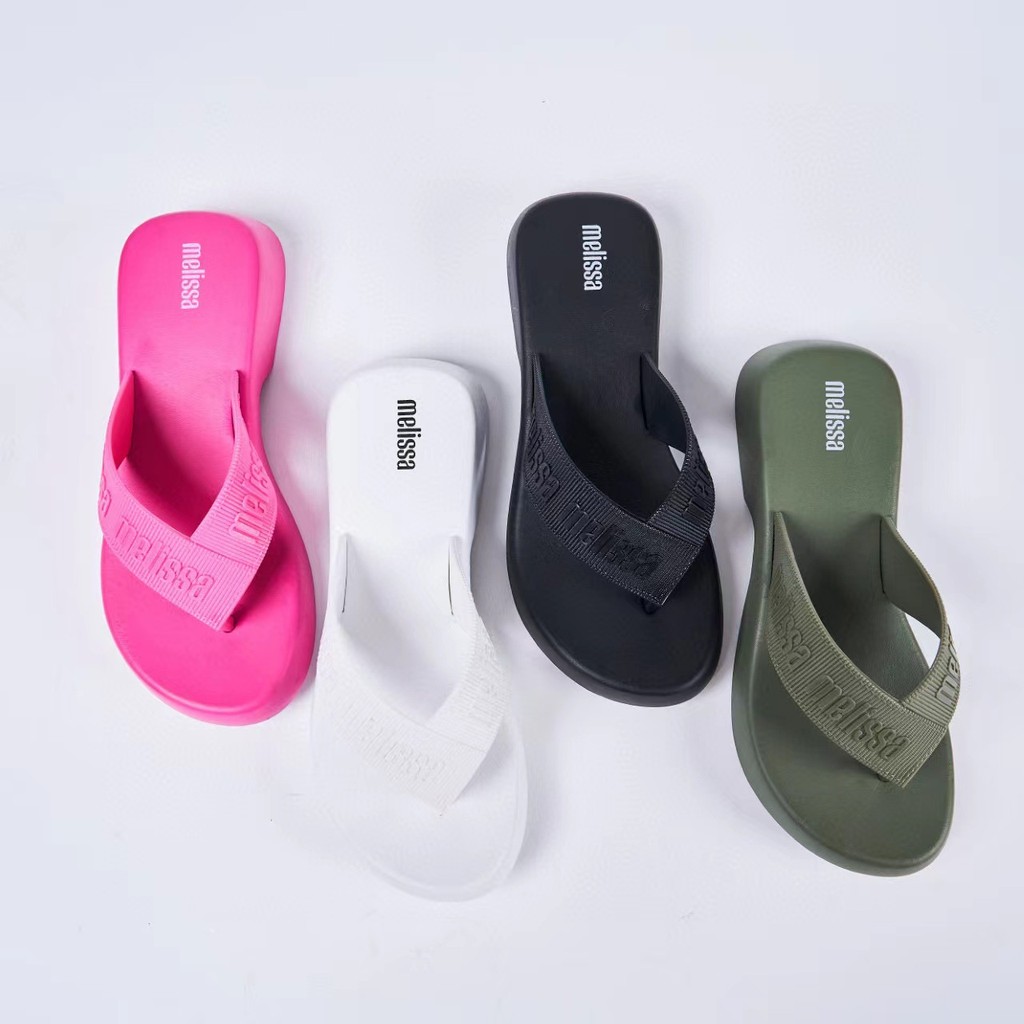 [สต๊อกพร้อม]รองเท้าเจลลี่สไตล์ใหม่หนาSoled Flip-flopsรองเท้าชายหาดลิ่มผู้หญิง