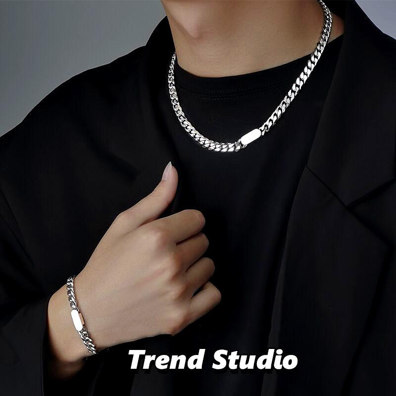 ชุดสร้อยคอและสร้อยข้อมือแฟชั่น สไตล์เกาหลี เรียบง่าย อเนกประสงค์ เหมาะกับทุกคนใส่ได้ บุคลิกเต็มเปี่ยม วัสดุเหล็กไทเทเนีย