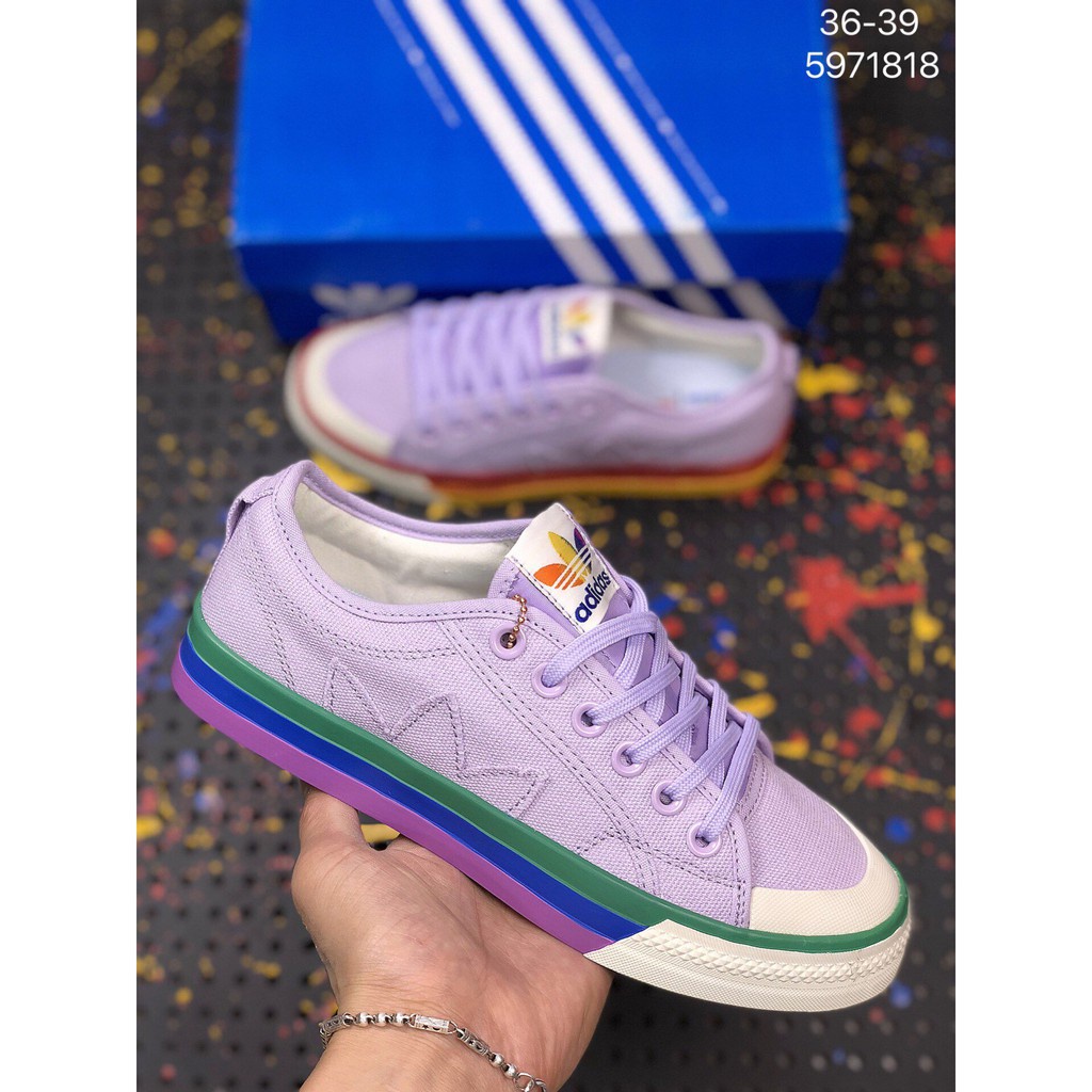 COD *Original*Adidas Clover Nizza Pride Rainbow รองเท้าผู้ชายผู้หญิงคู่รองเท้าสเก็ตบอร์ดลำลอง E แฟช