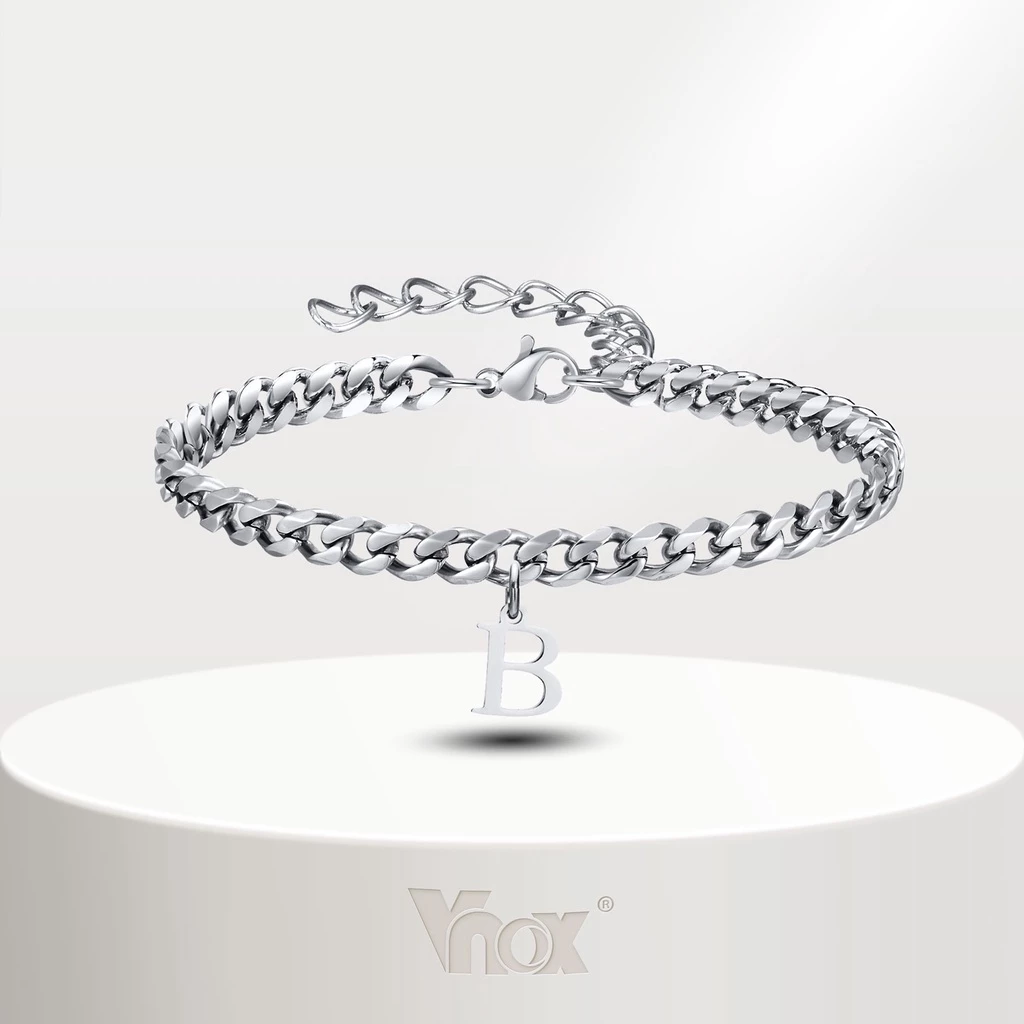 Vnox สร้อยข้อมือโซ่ สเตนเลส จี้ตัวอักษร A-Z 26 ตัว ไม่จางหาย สีเงิน เครื่องประดับ สําหรับผู้ชาย ผู้หญิง