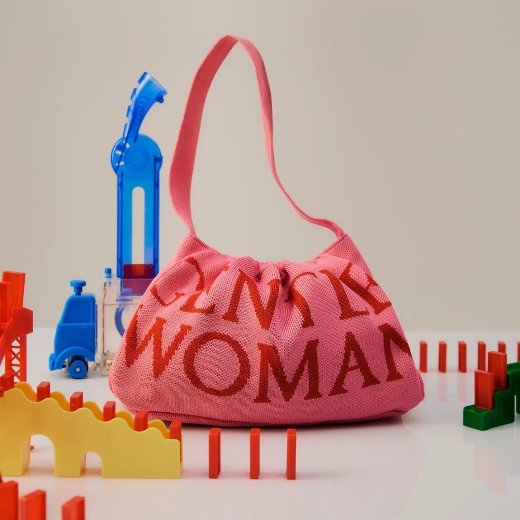 🚛🚛แท้💯GENTLEWOMAN DUMPLING BAG กระเป๋าสะพาย gentlewoman official Casual Letter Tote Bag