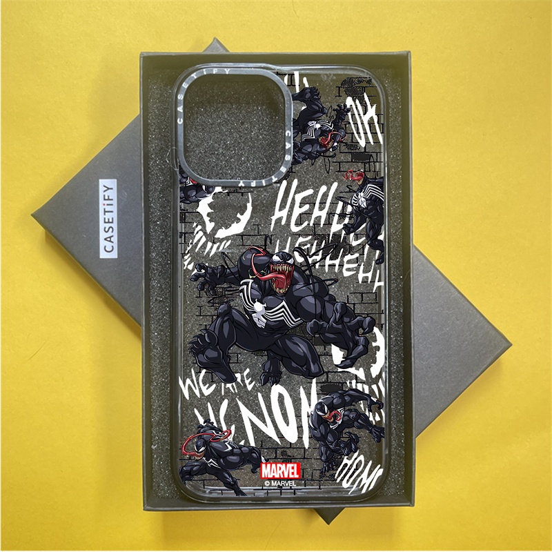 Casetify X เคสโทรศัพท์มือถืออะคริลิค TPU แบบแข็ง ขอบสีดํา ลายสไปเดอร์แมน เวน่อม มีสายรัดด้านข้าง สําหรับ Apple IPhone 11 12 13 14 15 Pro Max