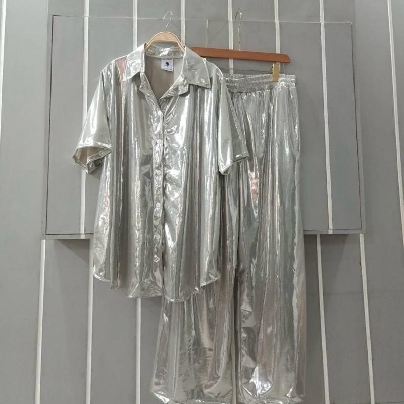 พร้อมส่ง พลัสไซส์ ชุดเซตเมทัลลิค เสื้อเชิ้ต+ กางเกงกระบอกใหญ่ มีกระเป๋าข้าง ใช้ผ้าดิสโก้ หยืดหยุ่นกำลังดี - รูปที่ 6