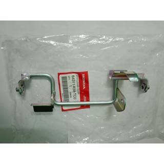 64311-K58-TCOเหล็กยึดฝาครอบล่างแท้HONDA NEW WAVE110i, รุ่นLED 1ชิ้น