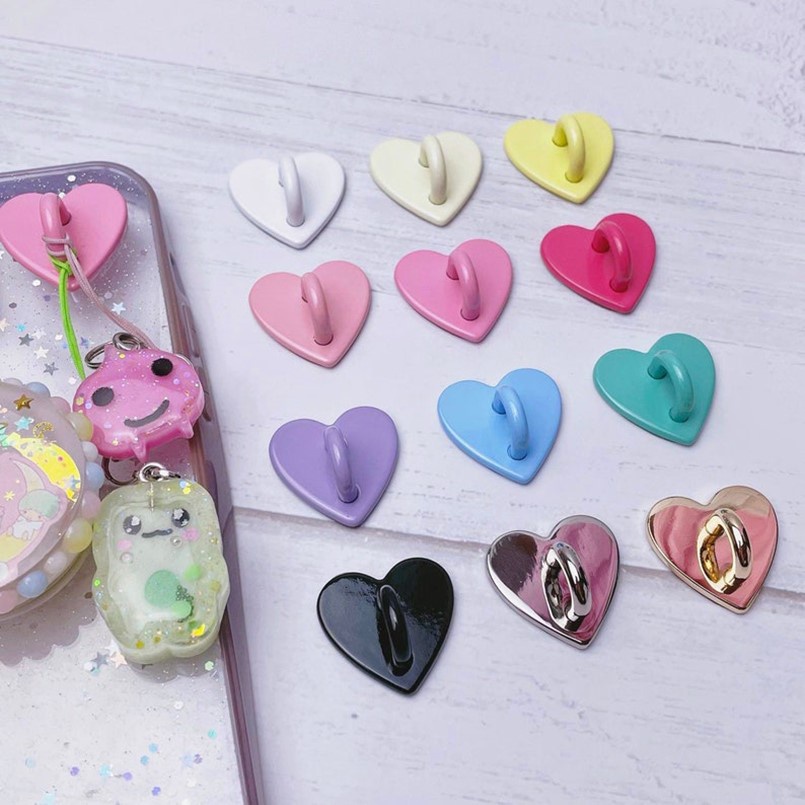 Huiwanju เคสโทรศัพท์โลหะ รูปหัวใจ มีกาวในตัว พร้อมจี้ห้อย สําหรับตู้เย็น