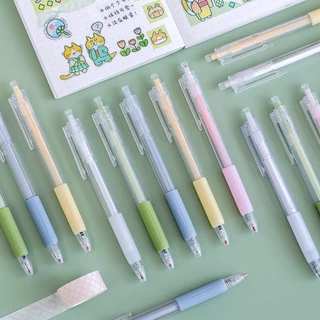 [แท่งใส มี GRIPจับ] ปากกาลูกลื่น แบบกด ไม่มีลาย 0.5มม. หมึกสีดำ สีพาสเทล ปากกาน่ารัก S0042