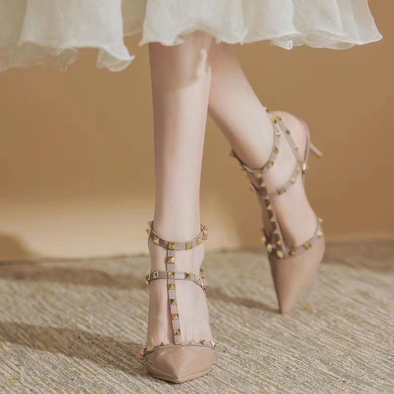 รองเท้าส้นสูง ตกแต่งหมุดย้ำ รองเท้าส้นเข็ม หัวแหลม, ส้นสูง8cm Size 35-42 มี 4 สี, สามารถจับคู่กับกระโปรงได้
