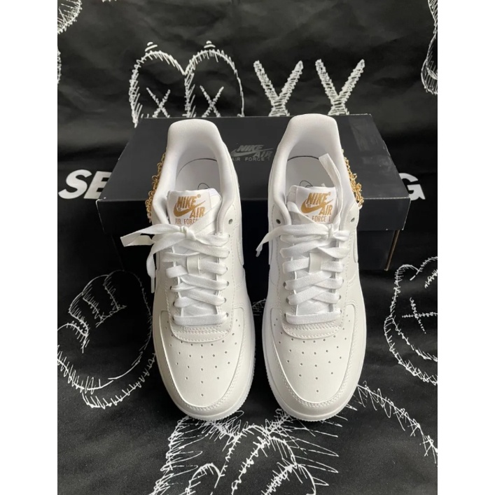 Nike Air Force 1 Low lx "lucky charms"  white  ของแท้ 100% - แนะนํา รองเท้า สำหรับขาย