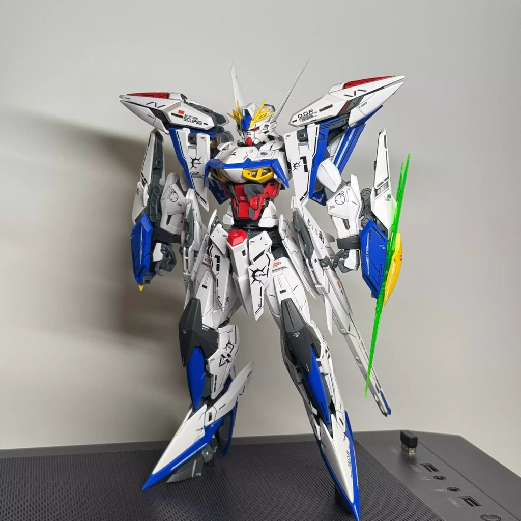 ชุดขยาย MG Cyber Eclipse Gundam สีเขียวเรืองแสงจาก China Limited Daban 6658 รุ่นประกอบในประเทศ