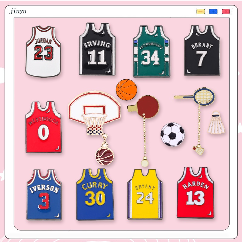 เสื้อกีฬา เข็มกลัด ลาย NBA Star Jersey Enamel Pin Kobe Jordan Durant Jersey เหมาะกับของขวัญ สําหรับแฟนคลับ นักกีฬา แบดมินตัน ฟุตบอล