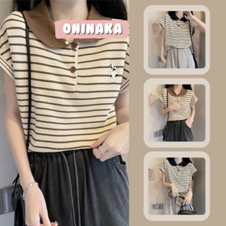 Oninaka เสื้อครอปแขนกุดลายทาง งานปักน้องตุ๊กตา พร้อมส่ง 5352#