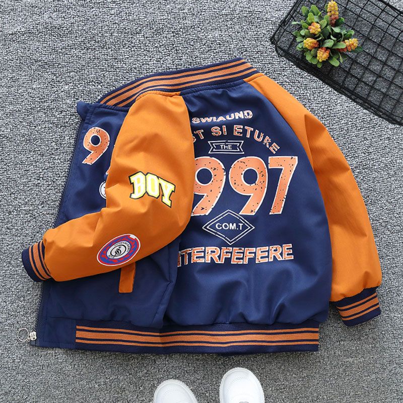 【พร้อมส่ง】เสื้อแจ็คเก็ตเบสบอลเด็กชาย เสื้อแขนยาวคอปกพิมพ์ลายสไตล์เกาหลีสำหรับเด็กกลางและใหญ่