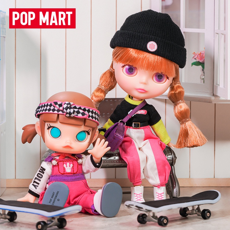 [ของแท้] ตุ๊กตาฟิกเกอร์ PopMart Molly &amp; Blythe Sliding ของขวัญวันเกิด แฟชั่น ของเล่นสําหรับเด็ก
