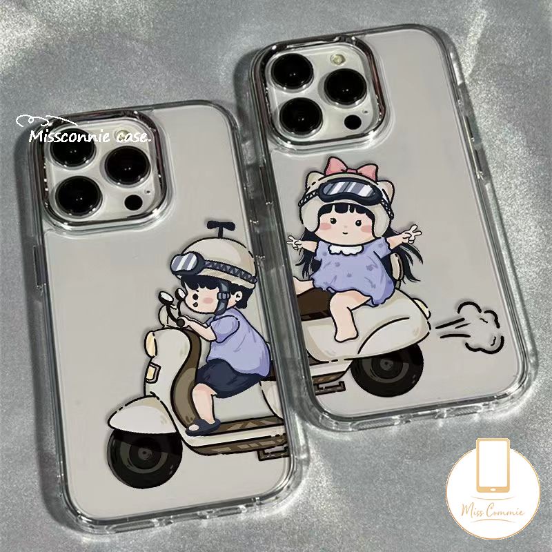การ์ตูนน่ารักตลกจักรยานไฟฟ้าเด็กเคสโทรศัพท์เข้ากันได้สําหรับ IPhone 7Plus 16 XR 13 15 11 12 14 Pro Max 8 15 6S 7 6 Plus SE X XS Max คู่น่ารักหรูหราชุบโลหะเลนส์กรณี