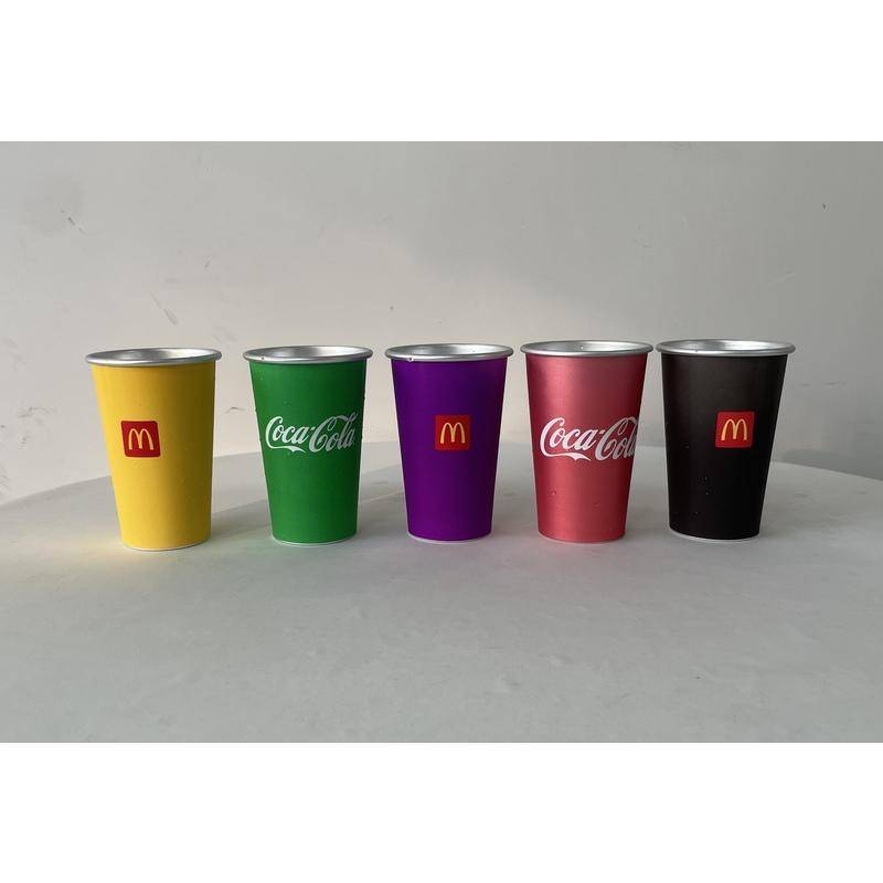 2024 McDonald's แก้วน้ําอลูมิเนียม เปลี่ยนสีได้ เปลี่ยนสีตามอุณหภูมิน้ําเย็น และสีขาว แบรนด์ร่วมโดย Coca-Cola ค่อยๆเปลี่ยนสีได้