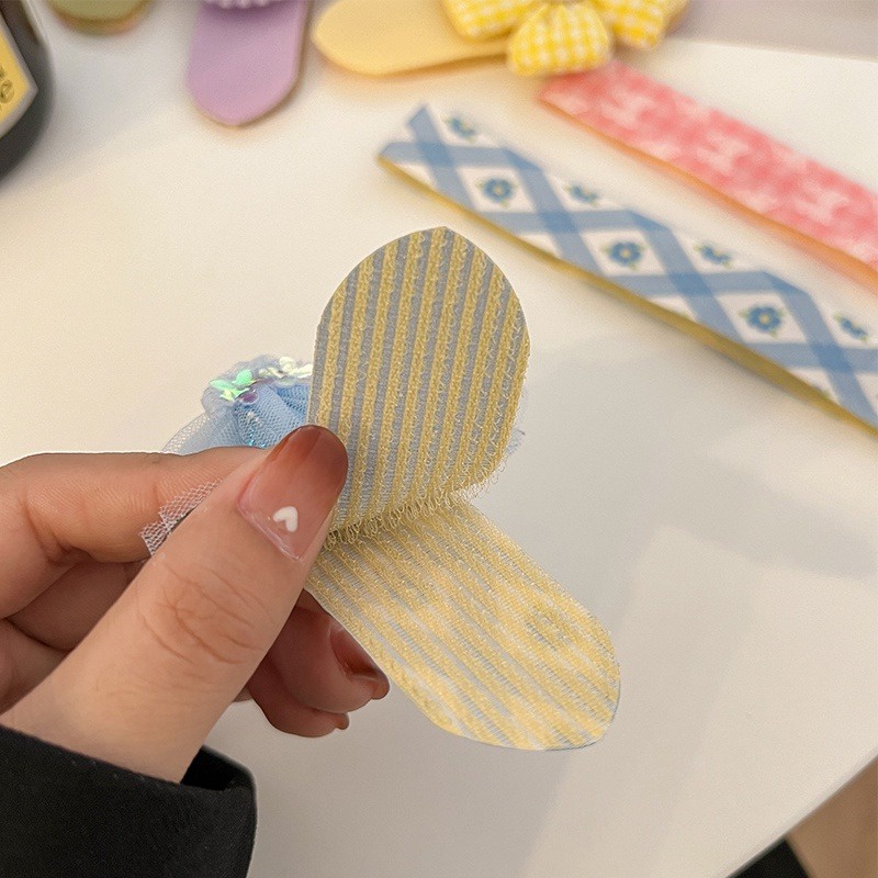 4 ชิ้น ชุดสไตล์เกาหลี เด็ก หน้าม้า สติกเกอร์ เวลโคร กิ๊บติดผม ชุดมายากล แปะ เหนียว แปะ น่ารัก ติดผม - รูปที่ 7