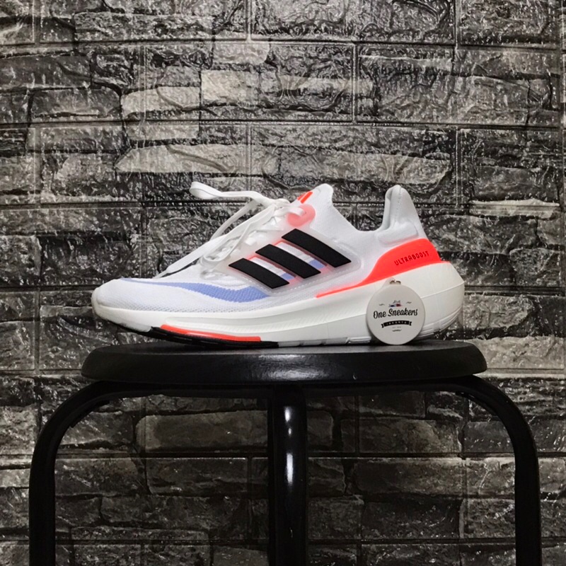 Adidas ULTRABOOST 23 สีขาว สีแดง