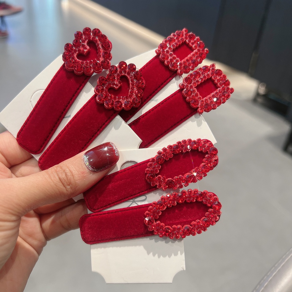 ใหม่ คลิปหนีบผมหน้าม้า ประดับเพชรเทียม สีแดง แบบเรียบง่าย สไตล์ฝรั่งเศส สําหรับผู้หญิง