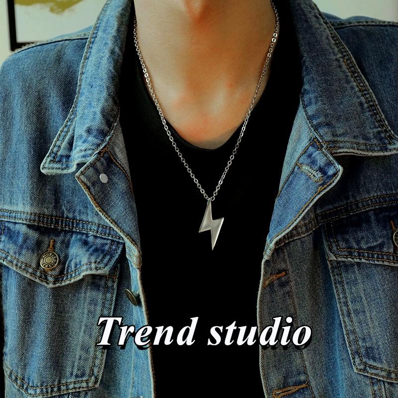 สร้อยคอรูปสายฟ้า ทันสมัย ​​เรียบง่าย สไตล์เกาหลี คอลเลกชันสร้อยคอสไตล์ฮิปฮอป สินค้าราคาพิเศษจากทางร้าน ราคาไม่แพงมาก