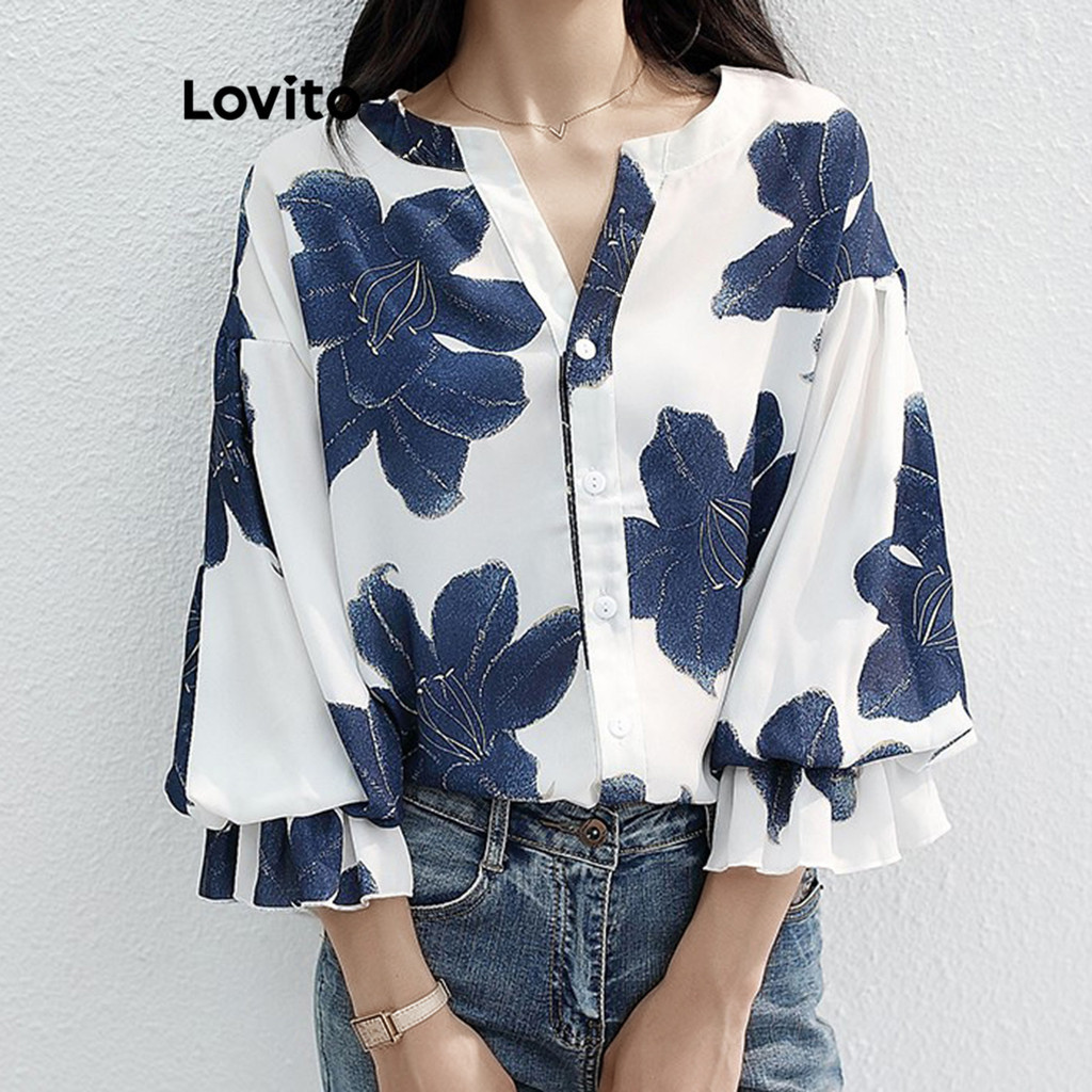 Lovito เสื้อเบลาส์ผู้หญิง ลายดอกไม้ มีกระดุม สไตล์หรูหรา LNL71238