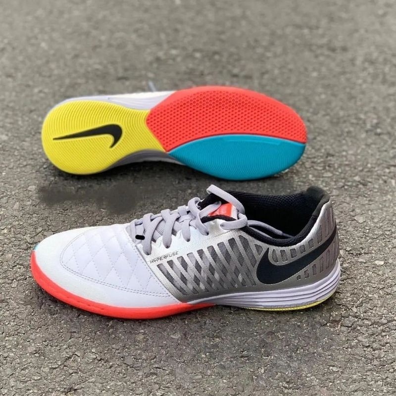 Sepatu Futsal Nike Lunar Gato II สีขาว สีเทา สีดำ สีแดง สีเหลือง สีน้ำเงิน IC สันทนาการ