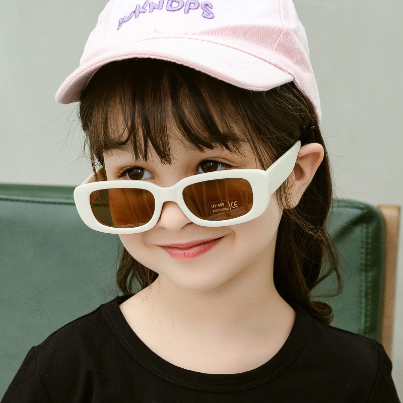 แว่นตากันแดด ทรงสี่เหลี่ยมผืนผ้า ป้องกันรังสียูวี สีเหลือง สีเขียว สไตล์เกาหลี สําหรับเด็กผู้ชาย และเด็กผู้หญิง